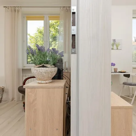 Raclawicka Cozy By Renters Apartment